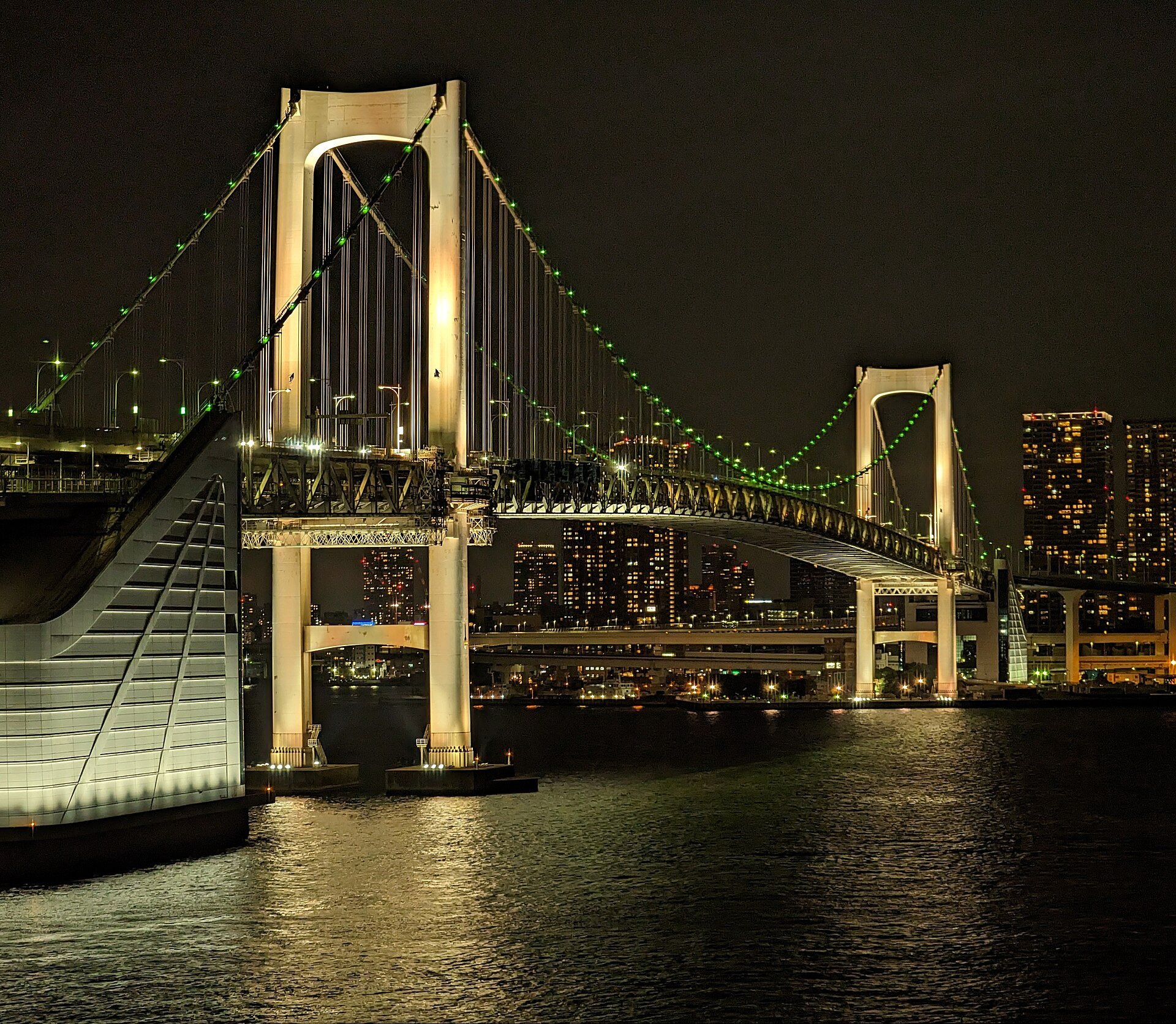 台場から見るレインボーブリッジの夜景